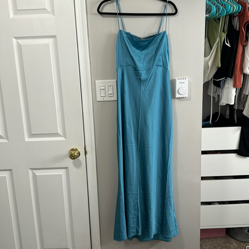 Satin, turquoise, open back midi dress from Abercrombie. Size XL